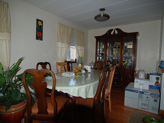 5th image of 2025 W Granville Ave APT 211