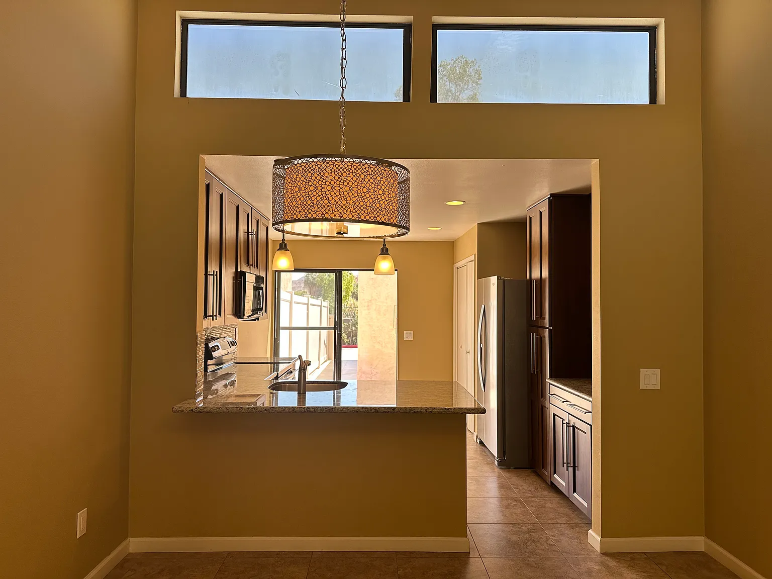 2 bed, 1032 sqft, $2,400 — Photo 4