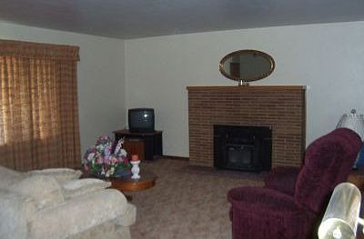 Living Room w/fireplace