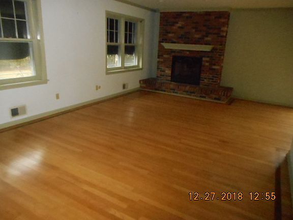 2nd image of 9229 N Western Ave