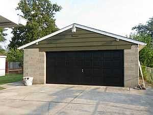 2nd image of 608 Oak Hollow Ct