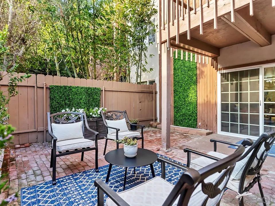 1st image of 2600 Torrey Pines Rd APT B17