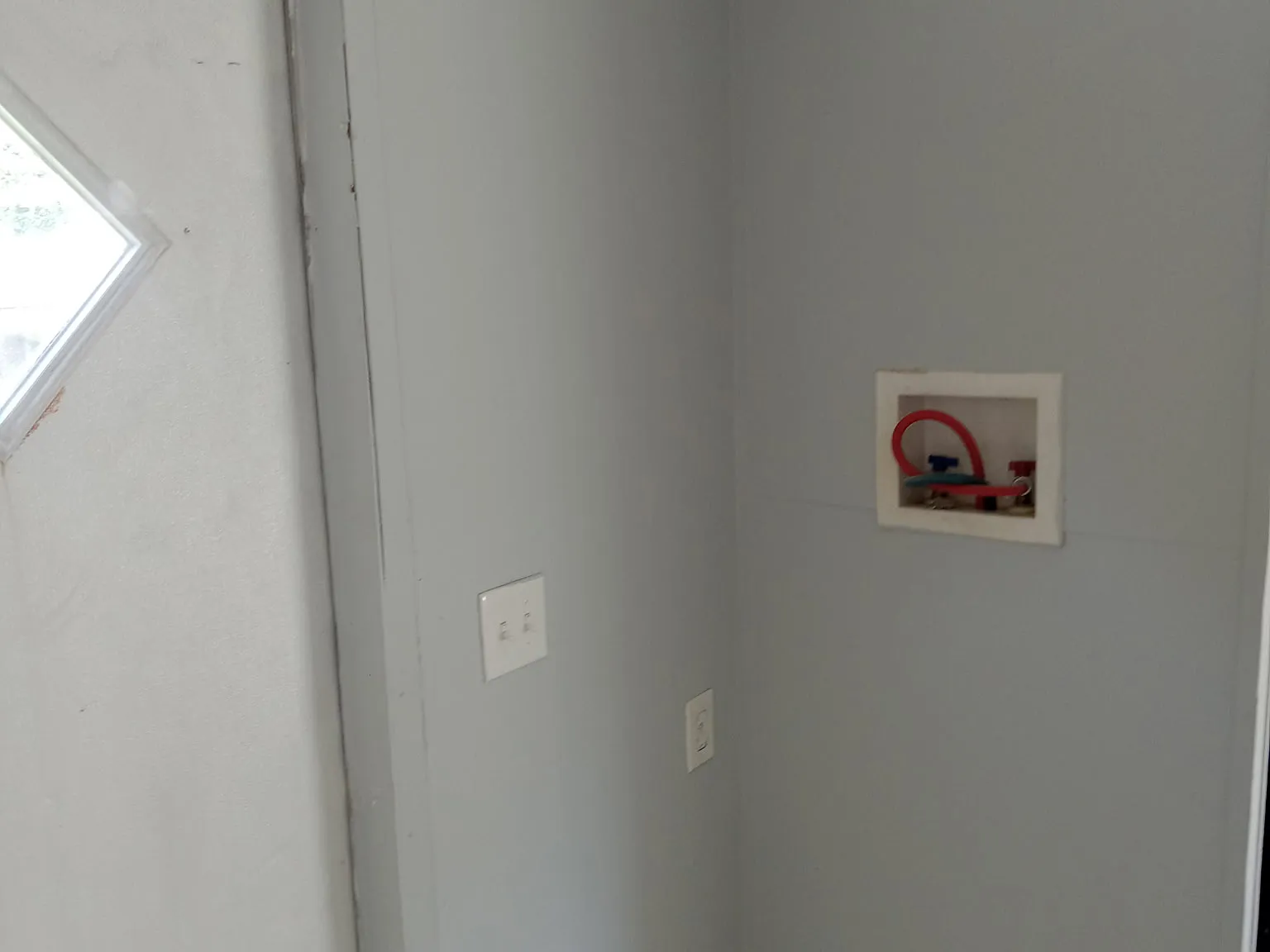 2 bed, 1.5 bath, 980 sqft, $1,100 — Photo 2