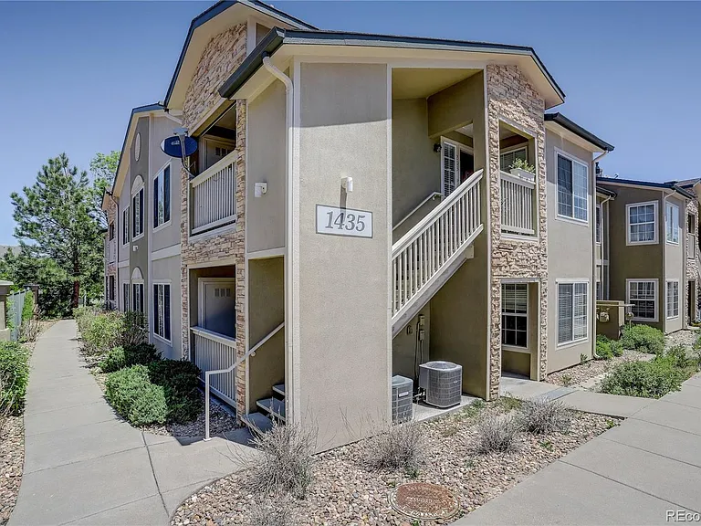 1435 S Galena Way #203 — Photo 1
