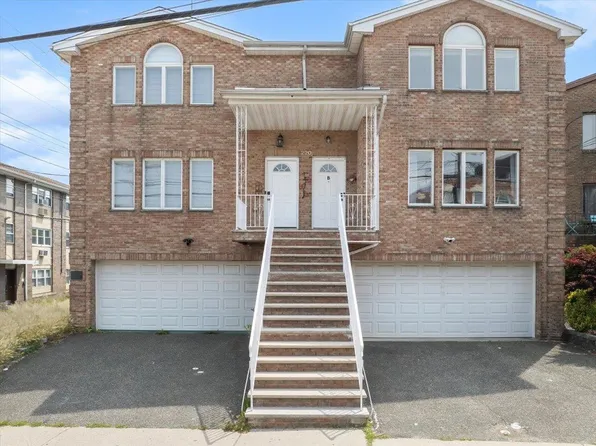 220 Cliff Street image 1 of 29