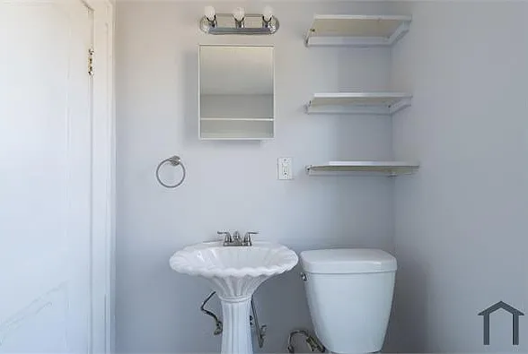 359 Clarendon Ave — Photo 22