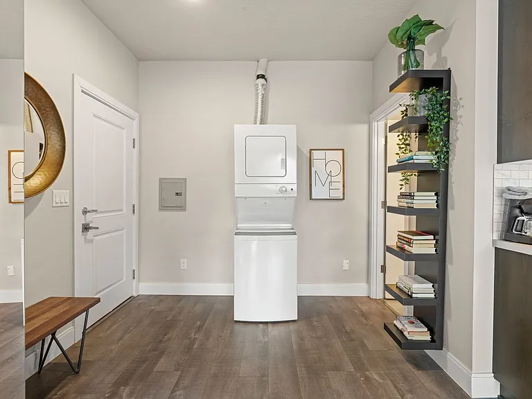12578 SE 27th Ave — Photo 6