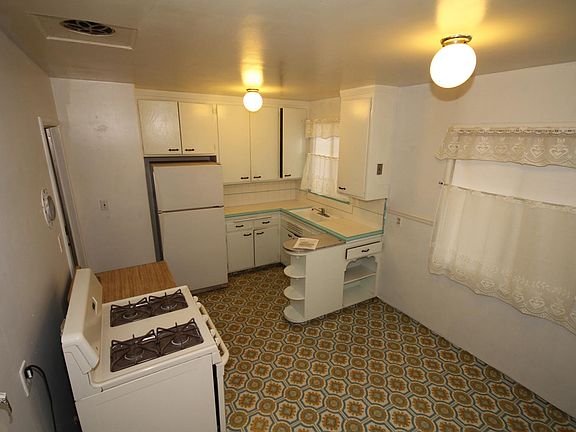 Kitchen and eating area