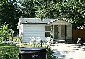 3rd image of 2325 SE 9th Pl
