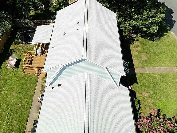 4th image of 4457 Clemsford Dr
