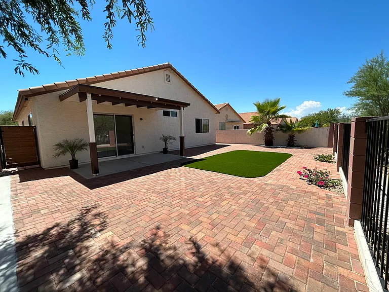 8271 N Camino De La Viola — Photo 25