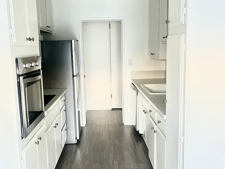 4534 Los Feliz Blvd #205 — Photo 1