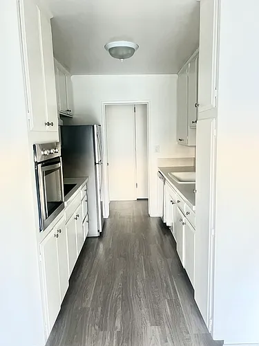 4534 Los Feliz Blvd #205 Photo 1