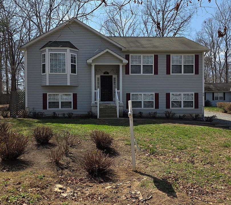 2nd image of 66 Albertson Ct