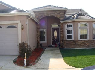 1183 N Karen Ave, Clovis, CA 93611
