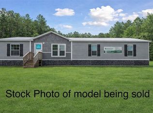 25 College Cir, Waynesville, GA 31566