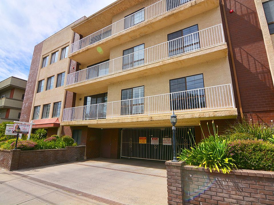 1st image of 19029 Nordhoff St Unit 107