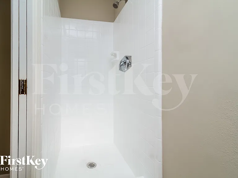 8618 Vannoy Ct — Photo 9