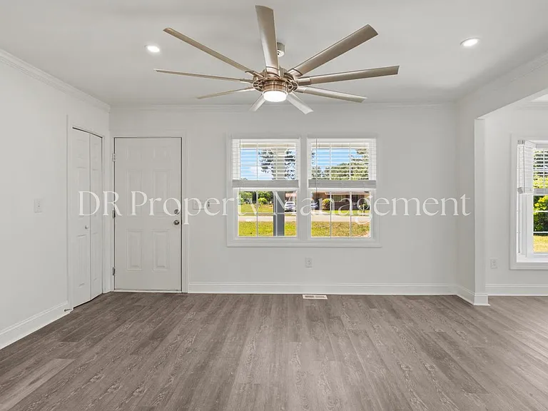 1708 Martin Luther King Dr — Photo 4
