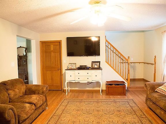 3rd image of 17142 County Road 1200 E