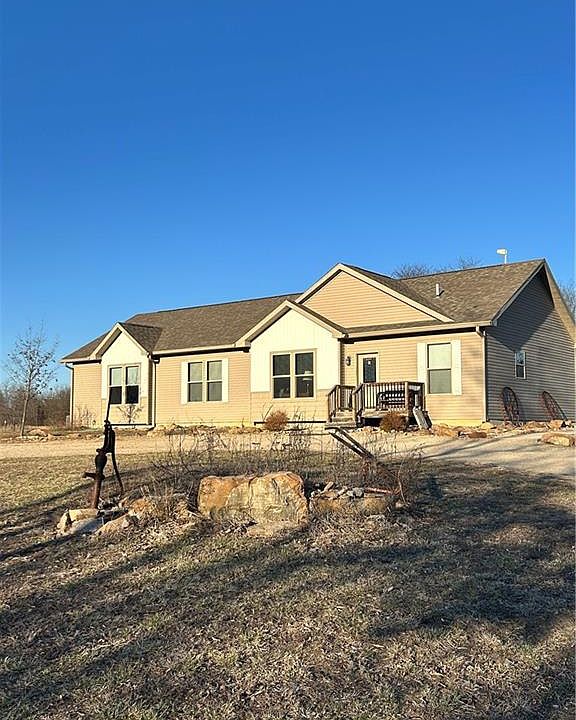 1st image of 1155 NW 250th Rd