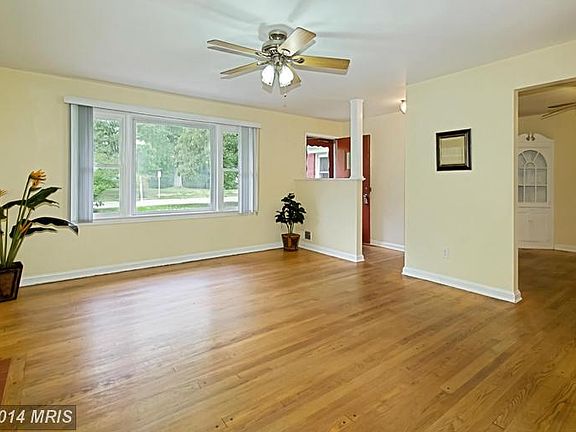4th image of 3461 Washington Dr