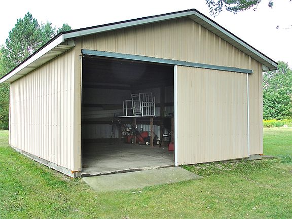 18' x 22' /side mandoor