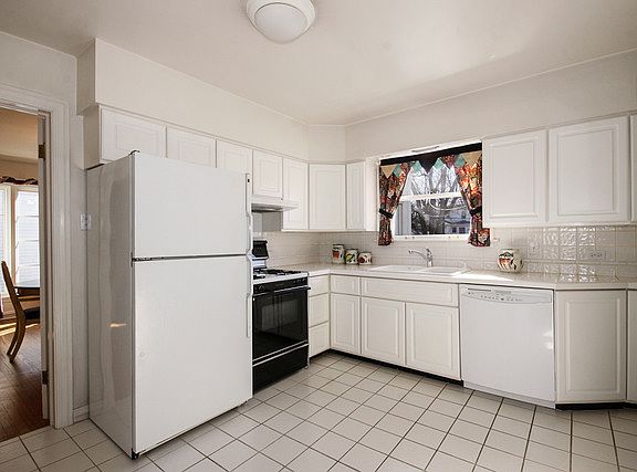 5th image of 416 S Edgewood Ave