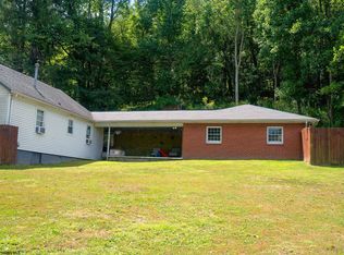 7 Mayflower Ln, Clarksburg, WV 26408