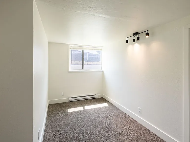 D1420AV — Photo 14