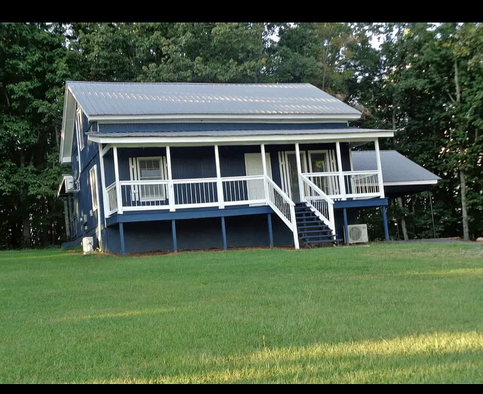 3 bed, 1.5 bath, 1152 sqft, $1,850 — Photo 2
