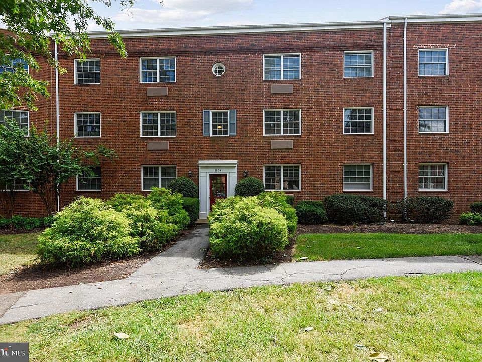 1st image of 1604 W Abingdon Dr APT 202