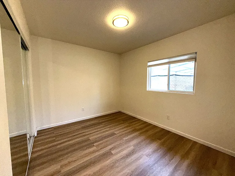 2 Bed / 1 Bath Apartment in Town Fully Remodeled — Photo 11