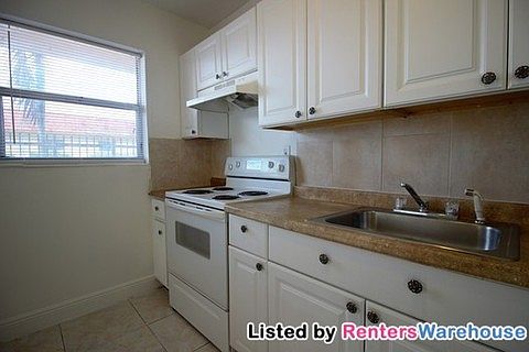 1st image of 611 NW 177th St APT 107