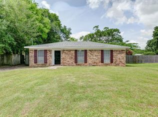 118 Fairlane Dr, Satsuma, AL 36572