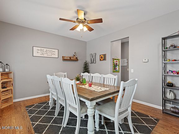 3rd image of 1748 Watermill Ln