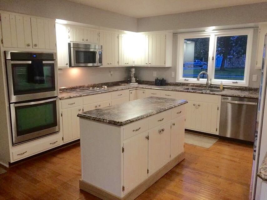 Kitchen with islans