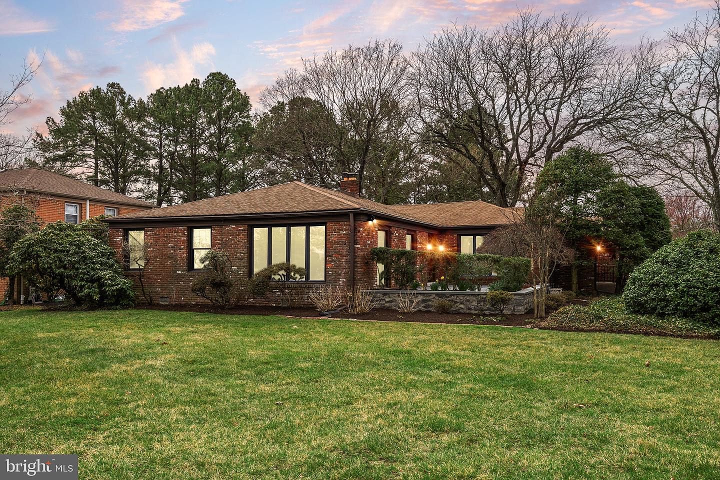 1805 Country Club Dr