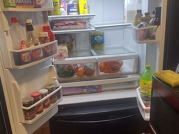 Side by side refrigerator 
