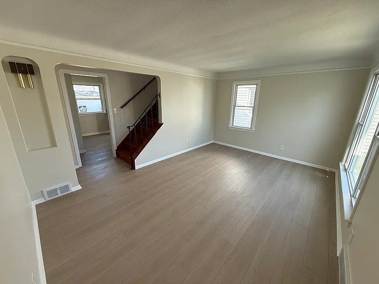 5602 Westlake Ave — Photo 3