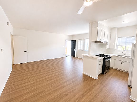 2nd image of 14341 Chandler Blvd #9
