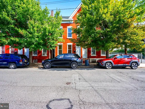 174 W Hanover St, Trenton, NJ 08618