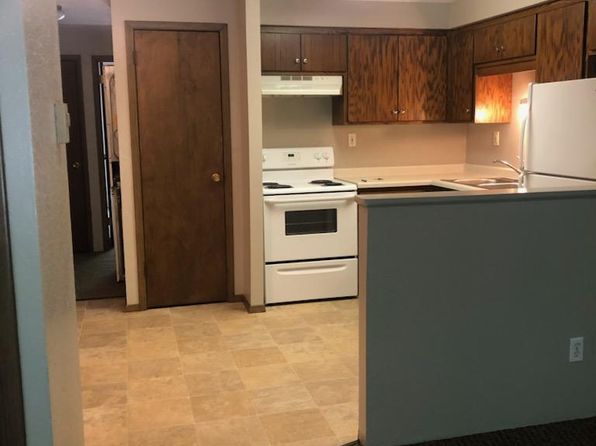 604 8th Ave NE APT 4, Stewartville, MN 55976