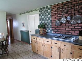 317 S Walnut St, Bethalto, IL
