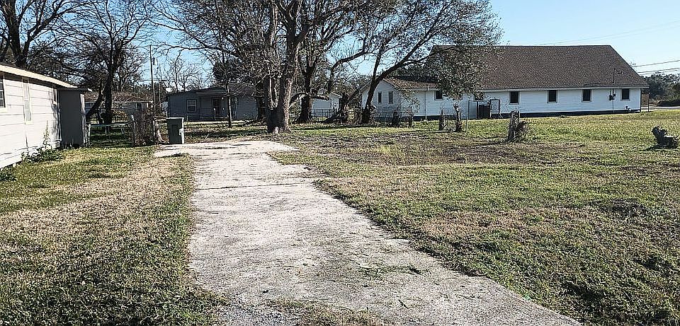 2nd image of 5620 Grant Ave