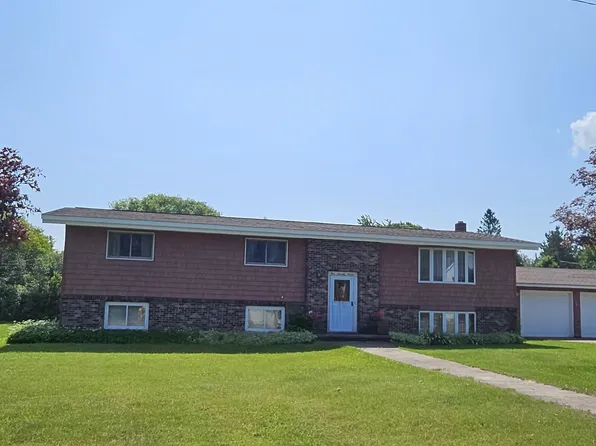 57416 Calumet Ave, Calumet, MI 49913