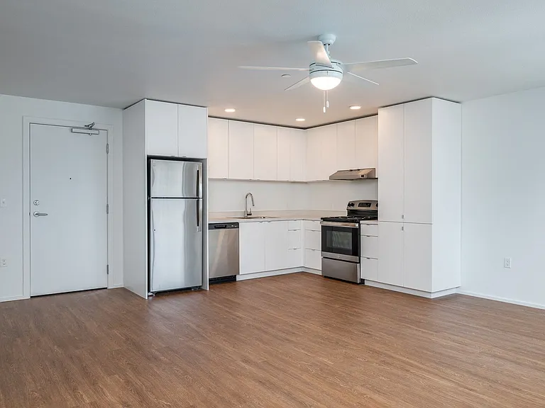 Rockwood Village Apartments — Photo 29