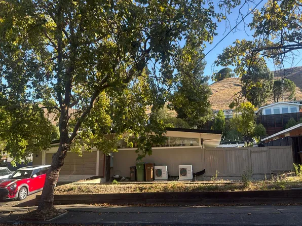 666 Las Colindas Rd, San Rafael, CA 94903