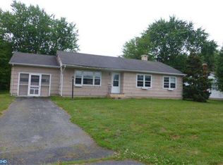 608 Lakelawn Dr, Milford, DE 19963