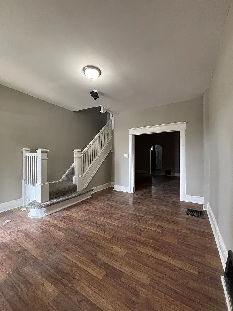 Charming 3BR/1BA Home Near Pimlico Racecourse Ideal for Young Professionals & Growing Families — Photo 4